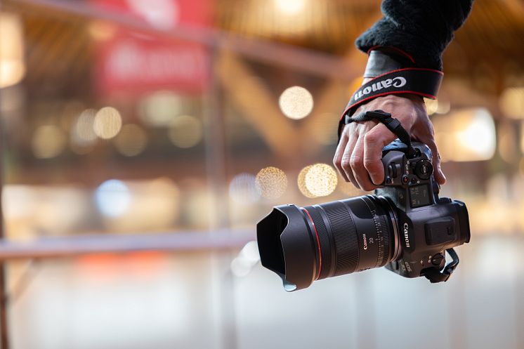 Canon RF20mmF1_4LVCM_LifeStyle_CINC_R62_2279EC[1].jpg