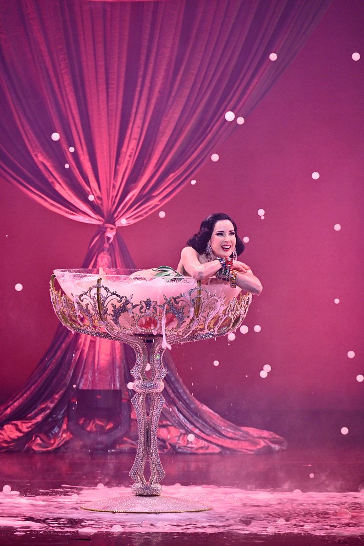 Nocturnelle - Dita Von Teese 