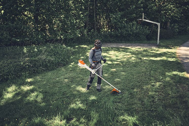 127455_STIHL_FSA_400_Anwendung_EU - usable RoW[43].jpg