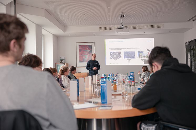Fanziskus Gymnasium visits Umicore Electroplating 2025