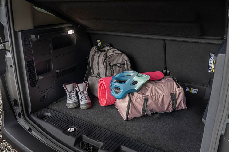 2024_FORD_E-Tourneo_Courier_39.jpg