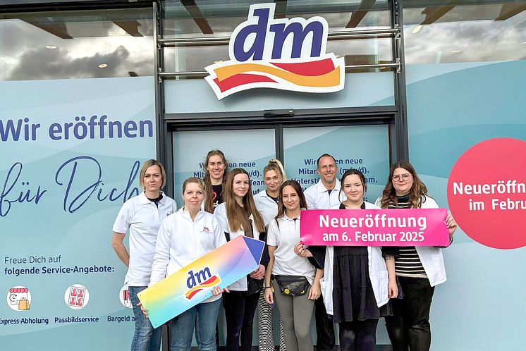 Teamfoto_dm-Markt Bad Salzuflen_2025.jpg