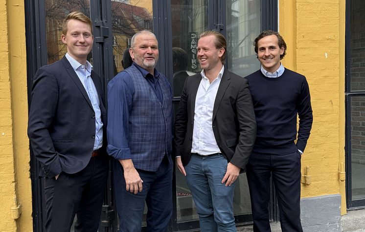 Gustav and Danish team at Monterro_liggande.jpg