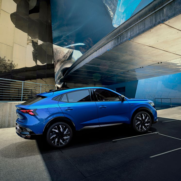 All-new Renault Rafale - Alpine blue (212)