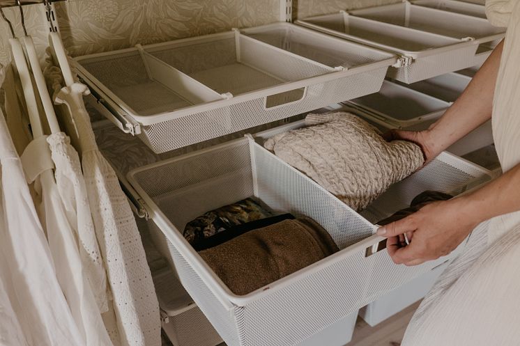 Elfa_Clothing_Interior_Click-in_system_Classic_2023_04_095