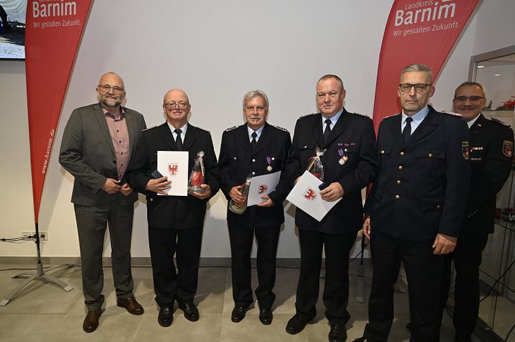241129 Auszeichnungen Ehrenamt (5) - LK Block 1.JPG