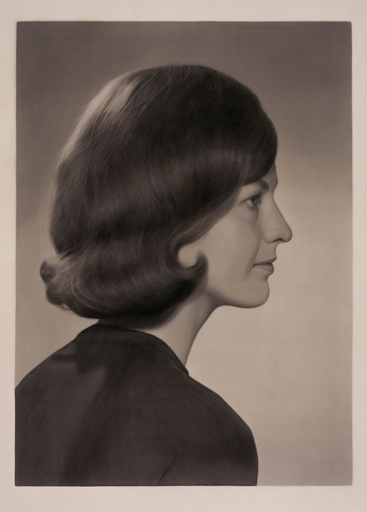 Gunnel Wåhlstrand, Mother Profile, 2009. Tusch på papper, 188,5 x 137,5 cm.