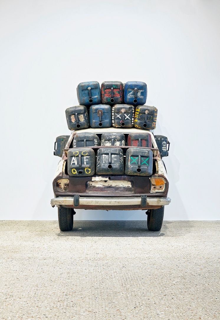Romuald Hazoumé, Elf rien á foutre, 2005 © Kleinefenn