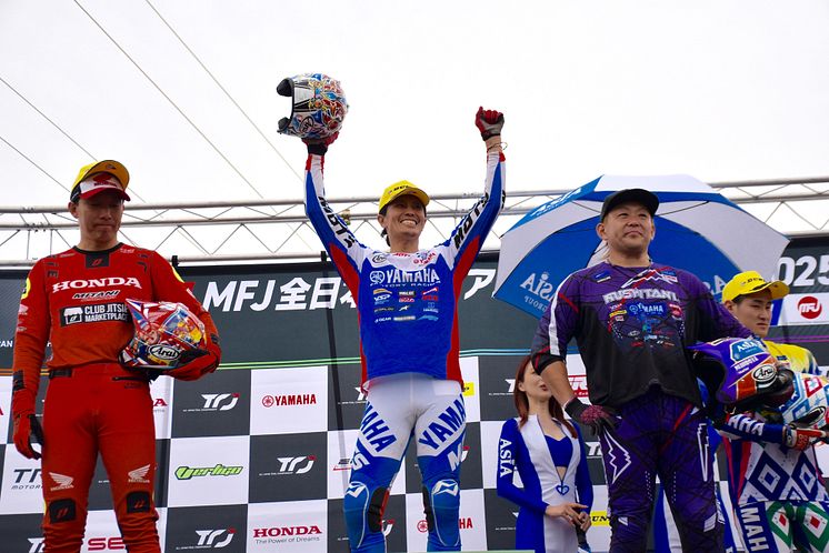 2025061001_001xx_JTR_Rd3_黒山選手_4000.jpg