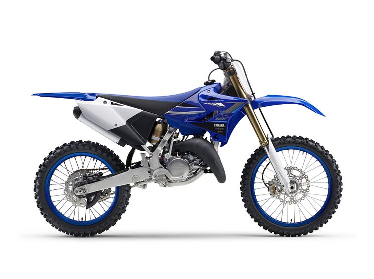 2019062001_013xx_YZ_Series_YZ125_ディープパープリッシュブルーソリッドE_1_4000
