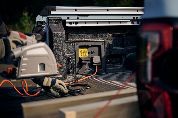 FORD_2024_RANGER_PHEV_12.jpg