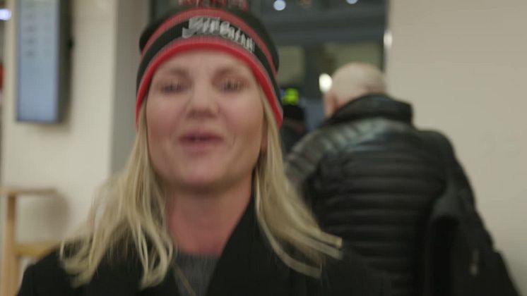 SJ-resenär sjunger för SJ på födelsedagen