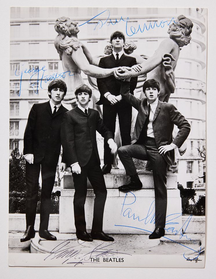 BeatlesDezo.jpg