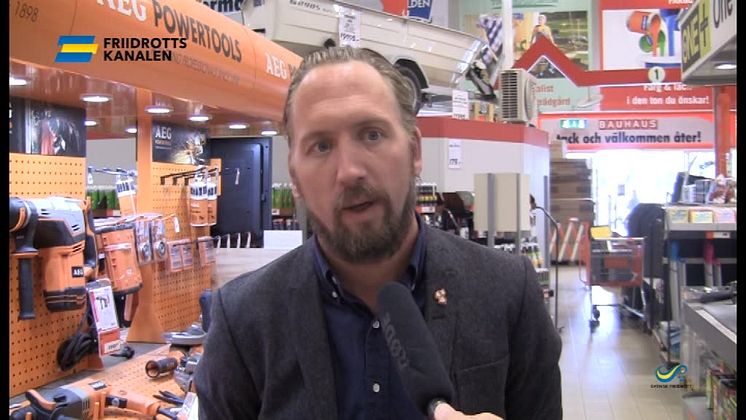 Johan Saxne, BAUHAUS, berättar om det nya avtalet. 