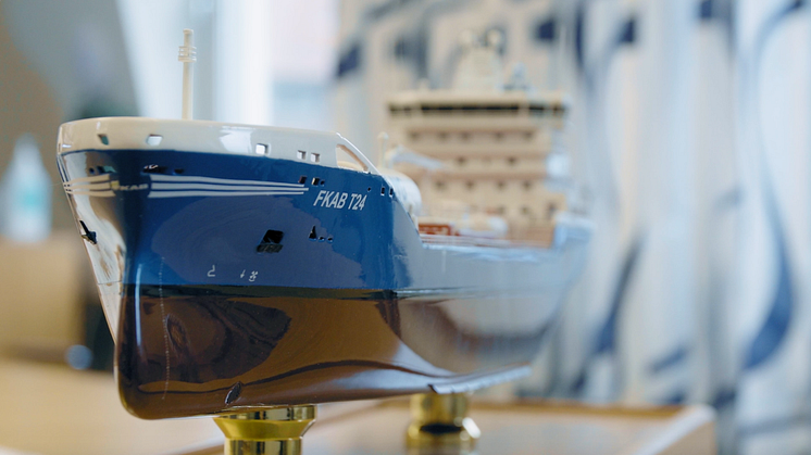 Low-emission vessels: the hull shape