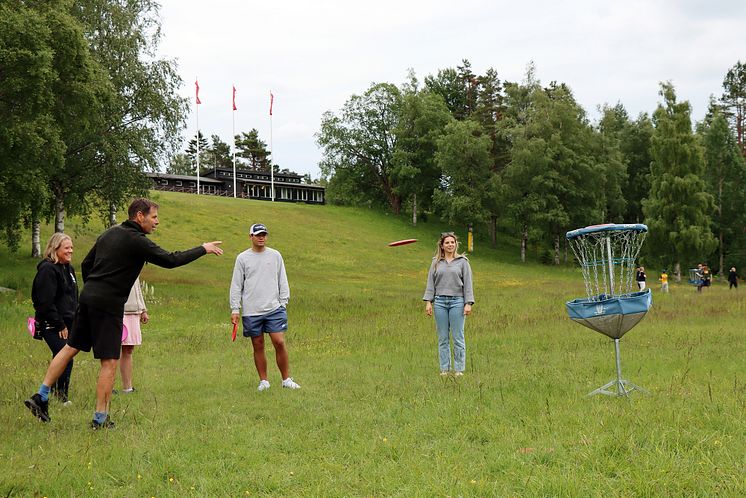 Familjela╠êger-.jpg
