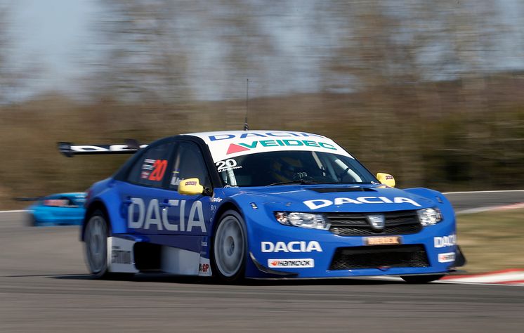 Dacia Dealer Team 03.jpg