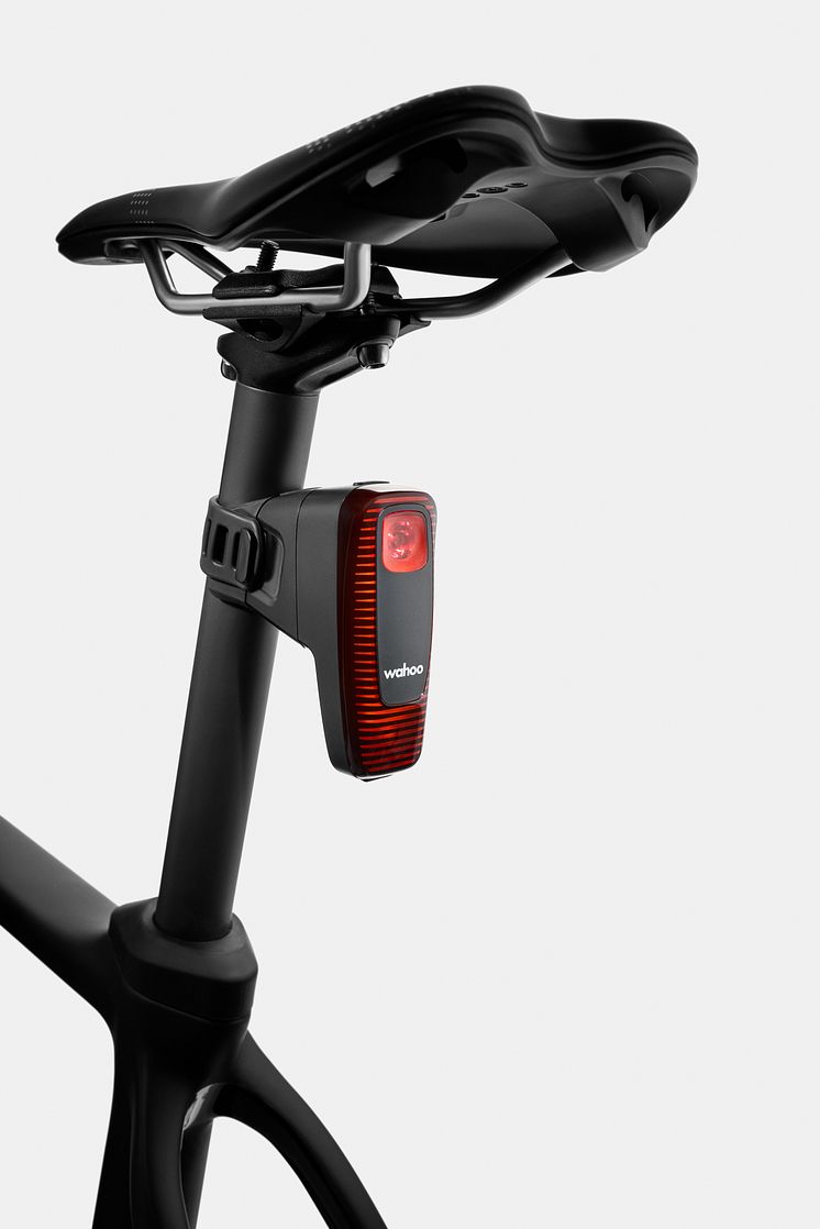 TRACKR RADAR_WFTRACKRRDR1 _ Rear-01a.jpg
