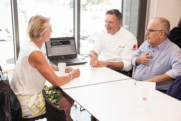 Ulla Hamilton, Måns Holmsen och Roger Jonsson