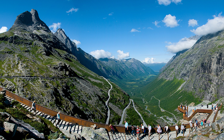 Trollstigen- Photo - Øyvind Heen - fjords.com.png
