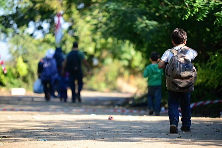 15042682-refugees-leaving-hungary
