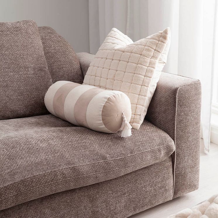 Magasin soffa 3-sits XL Imagine Me Stone grey detalj 2024 1.jpg