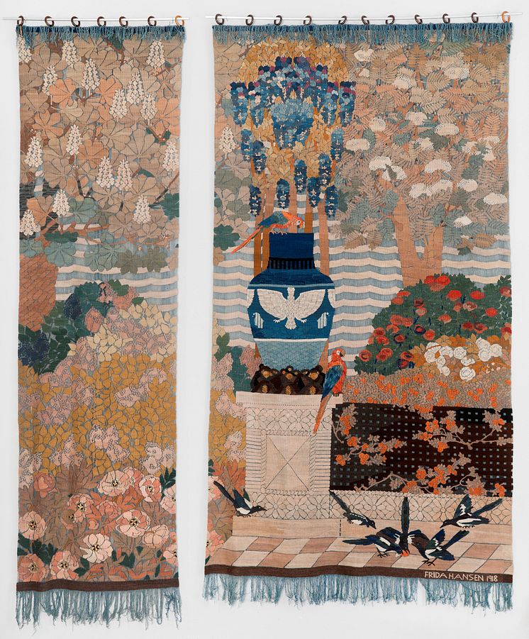 Frida Hansen, Juni, 1918. Portiere. Kode. Foto: Dag Fosse.