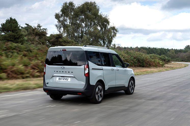 2024_FORD_E-Tourneo_Courier_08.jpg