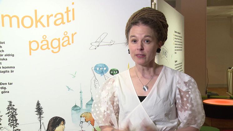 Video kulturminister Amanda Lind besöker Demokrati pågår