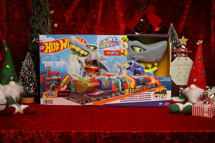 08 - Hot Wheels Ultra Shark Car Wash playset.JPG