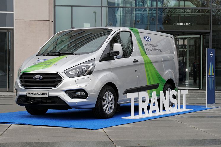 Ford Transit Plug-in Hybrid kommt nach Köln
