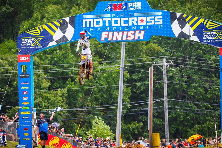 2023082303_005xx_Deegan_wins_championship_one_yes_early_en_4000.jpg