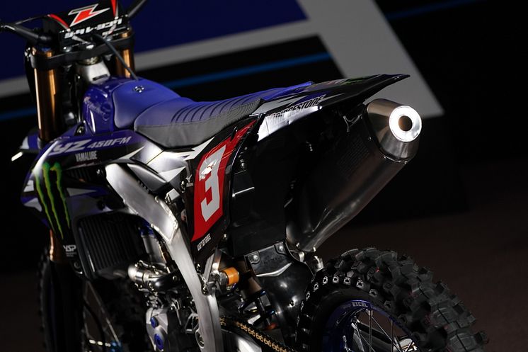 2023030301_005xx_Teams2023Japan_YZ450FM_4000
