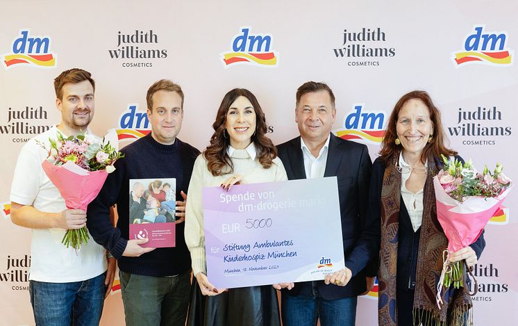 Pressebild_Kassiererlebnis_Judith Williams_München_Simon Koy_P1.jpg