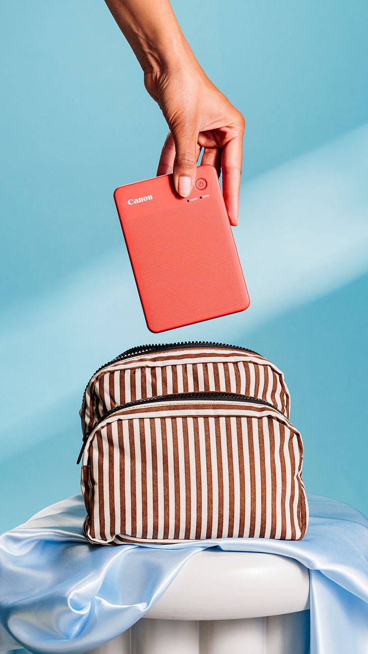 Canon SELPHY QX20 lifestyle-portable-628100_9x16.jpg