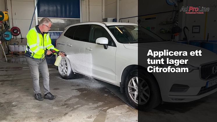 AdProLine® Citrofoam, ett högskummande alkaliskt tvätt/avfettningsmedel.