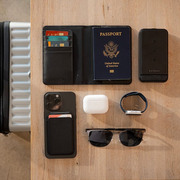 PASSPORT_COVER-1025460 (1) (3).jpg