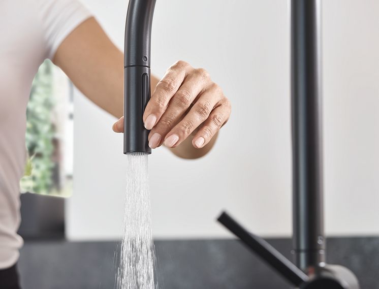 hansgrohe Talis M54 kjøkkenarmatur med uttrekkbar tut, matt sort