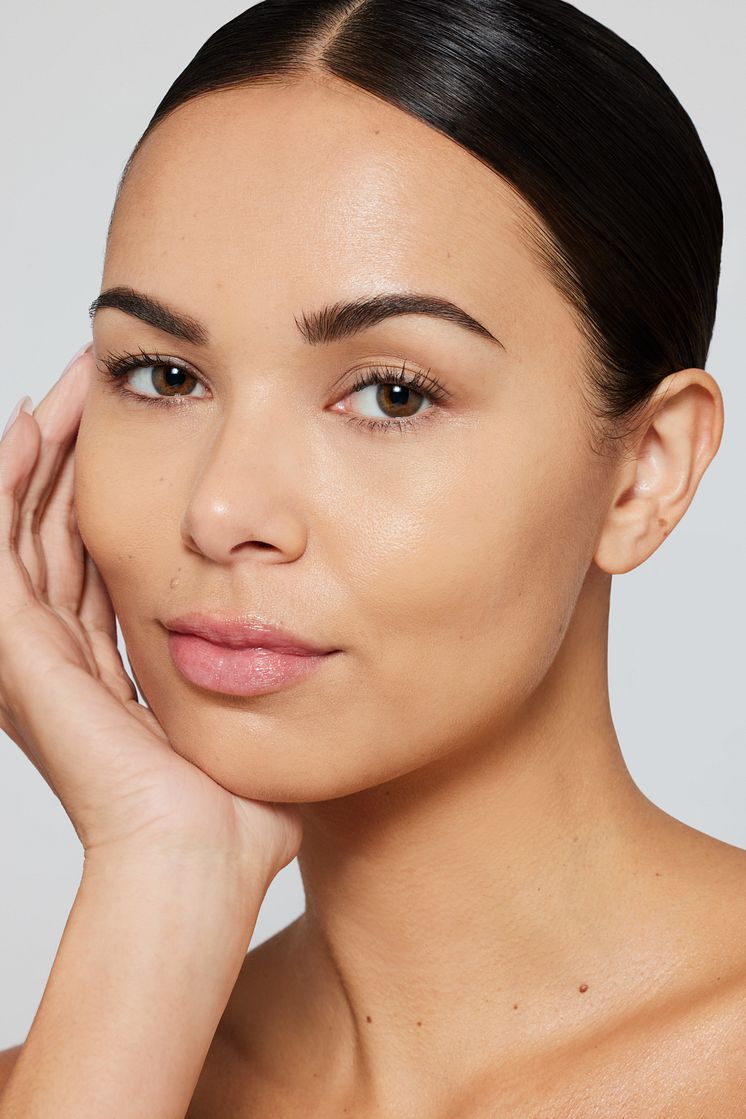 Jane Iredale Skintuition SPF 30 Radiance-Boosting Liquid Foundation