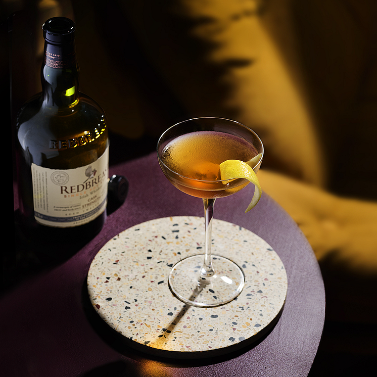 Redbreast_FY25_Social_Martini_without_jigger_1x1.png