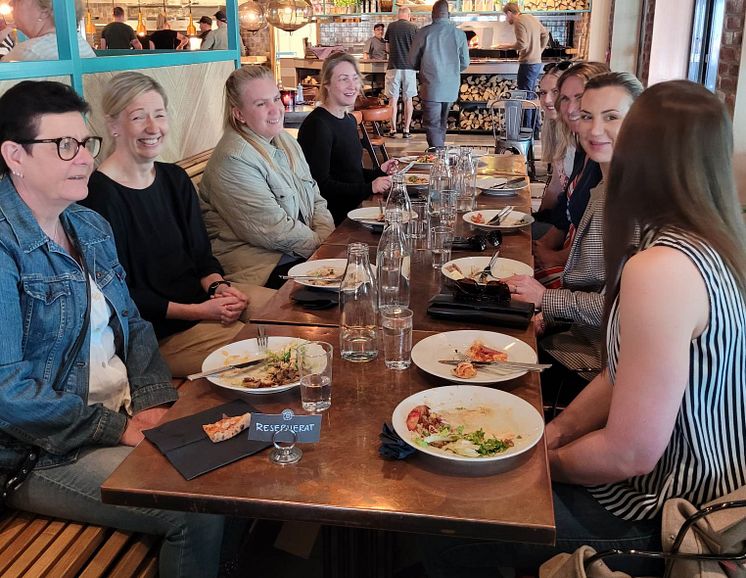 230515 Tjejlunch 1