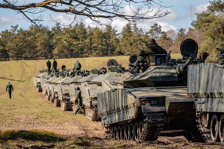 Ukrainska soldater under utbildning i Sverige