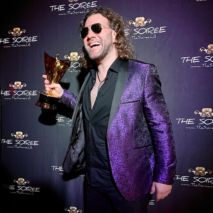 wea award300