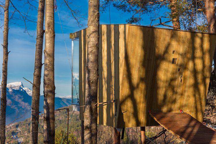 Engeset Treetop Cabins, Sandane, Nordfjord 2 - Photo - Engeset Treetop Cabins.jpg
