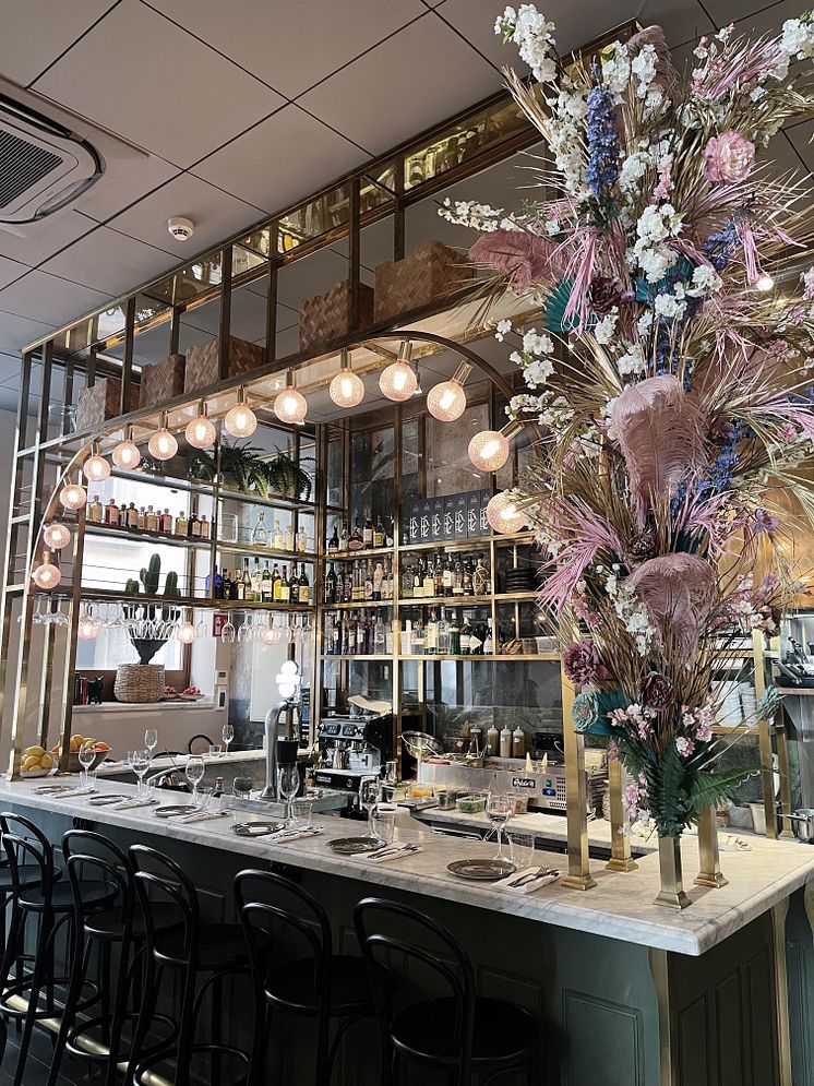 Le Bistro Bar 01.jpg