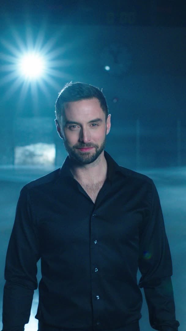 Måns Zelmerlöw och ryska artisten Polina Gagarina gör den officiella låten för VM i konståkning