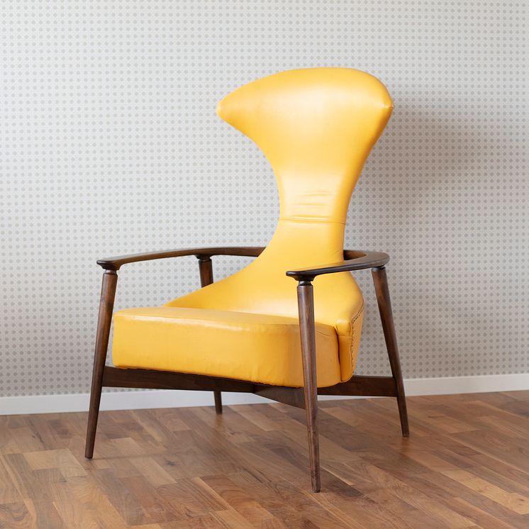 Flera exemplar av fåtöljen Cavelli, IKEA:s "heliga graal", har klubbats på Auctionet.
