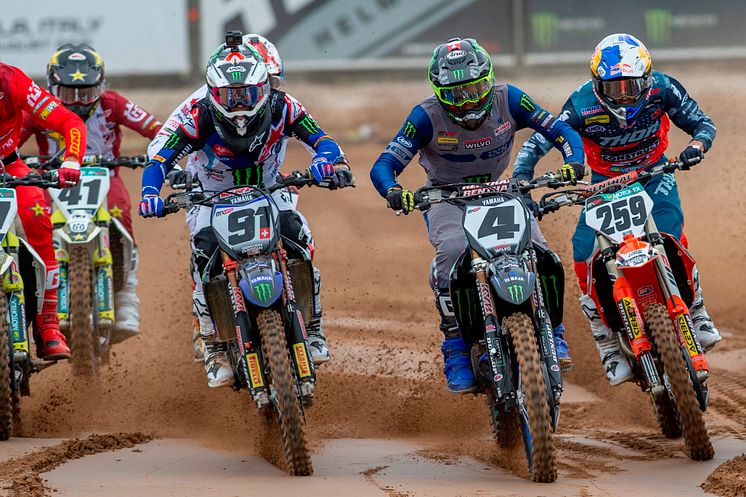 2019061703_002xx_MXGP_Rd9_シ―ワ―選手_トヌス選手_4000