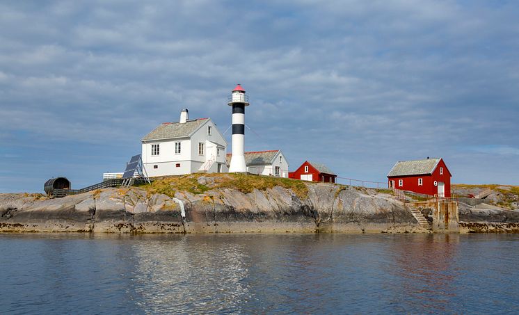 Flatflesa Lighthouse- Photo - Vidar Moløkken – Visit Norway.jpg