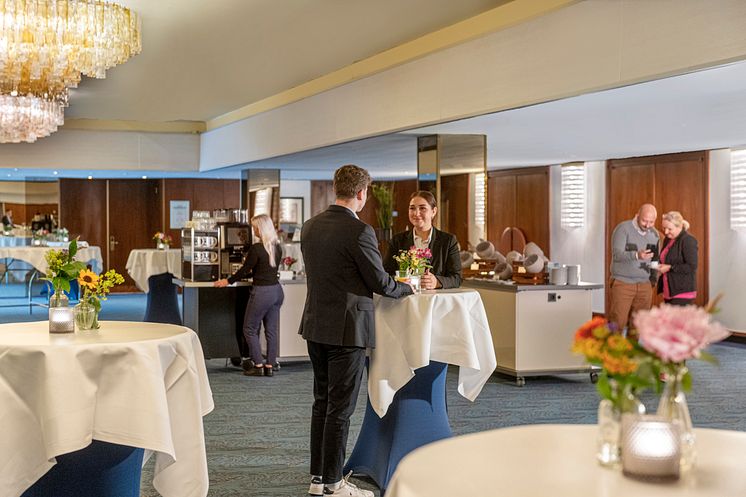 Tagungsfoyer Maritim Strandhotel Travemünde.jpg